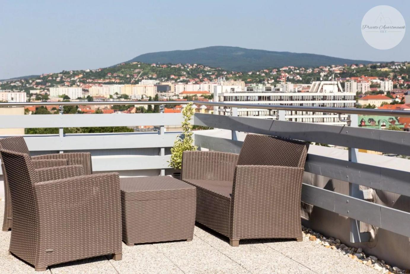 Sky Panorama Apartman Pécs Eksteriør bilde