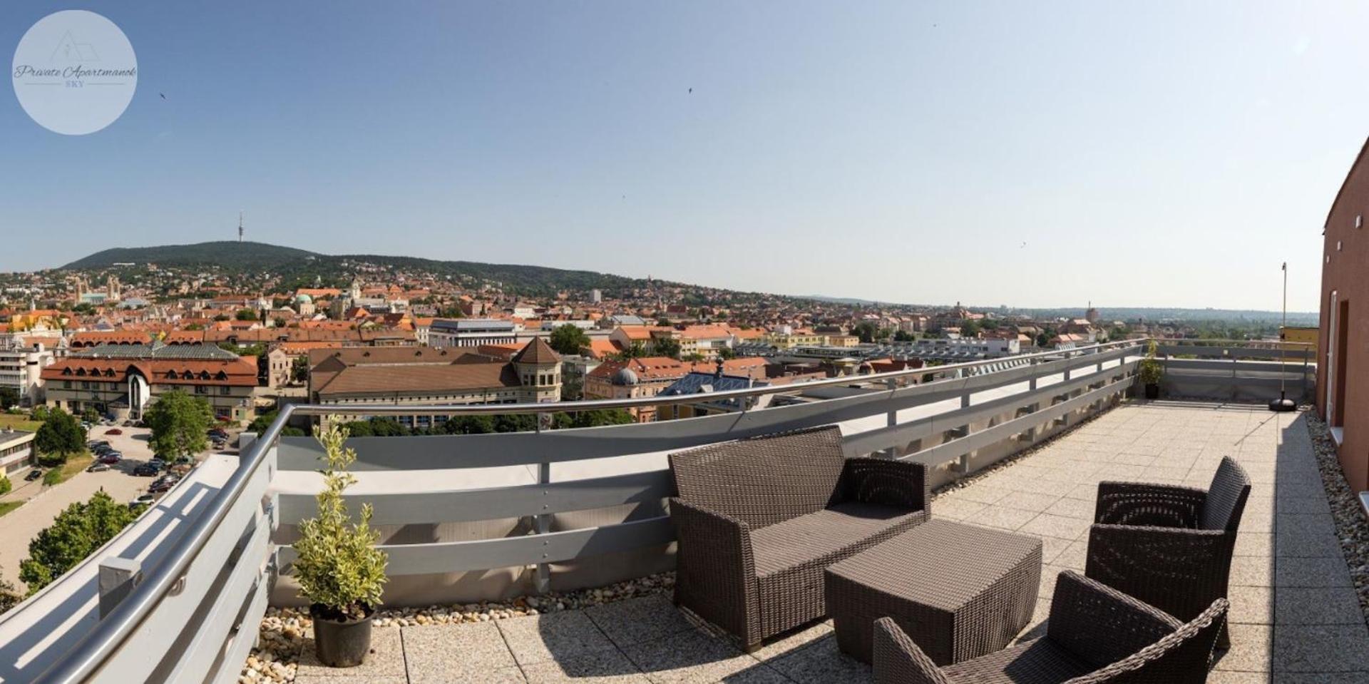 Sky Panorama Apartman Pécs Eksteriør bilde